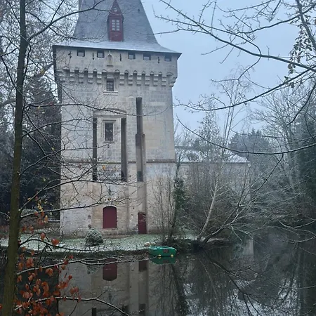 Donjon De - 6 Adultes 3 Enfants - Monument Historique بيت للعطل