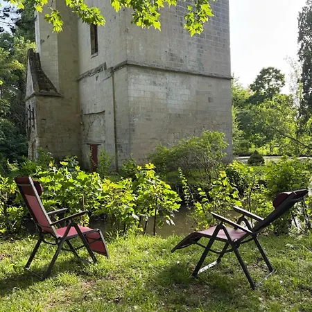 Donjon De - 6 Adultes 3 Enfants - Monument Historique *